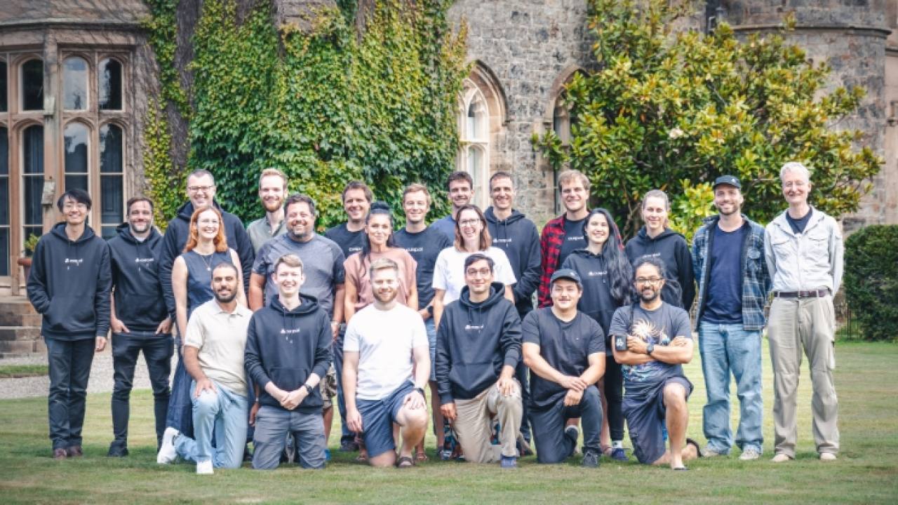 CuspAI, Yeni Malzemeler İçin 200 Milyon Dolar Yatırım Toplama Aşamasında